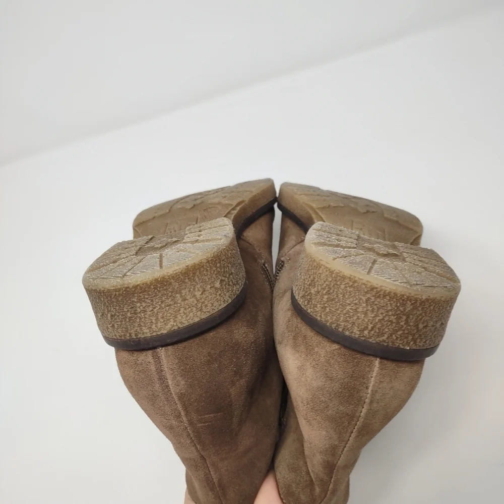 NEW Italeau Foliana 37.5 brown suede ankle boots booties NWOB